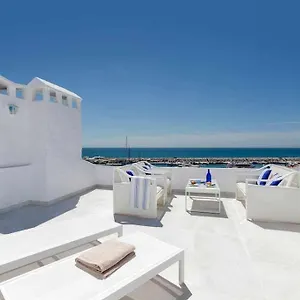 frontline-penthouse-puerto-banus.1costadelsol.com/